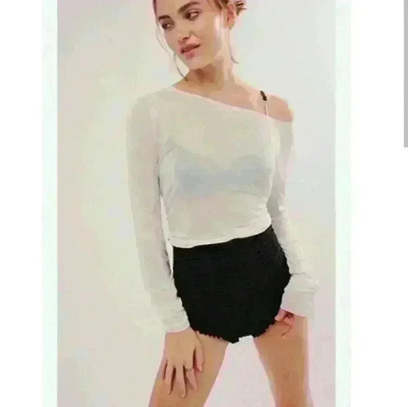 Free People Seamless Chloe Ruched Ruffle Shorties - Picture 5 of 6